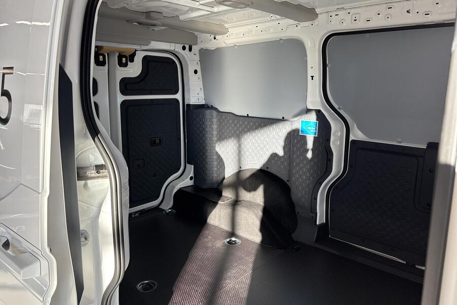 Kia PV5 Cargo vaihtoauto