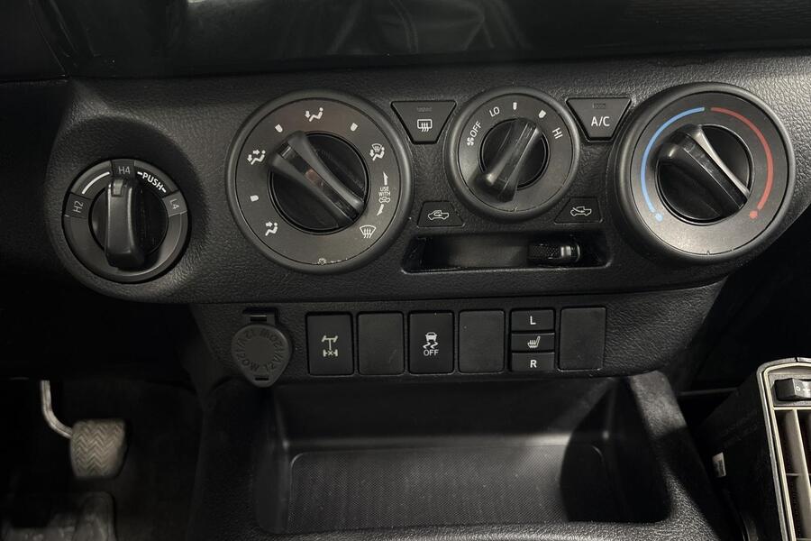 Toyota Hilux vaihtoauto