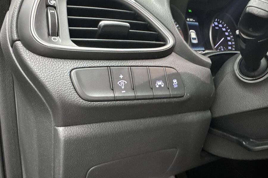 Hyundai i30 5d vaihtoauto