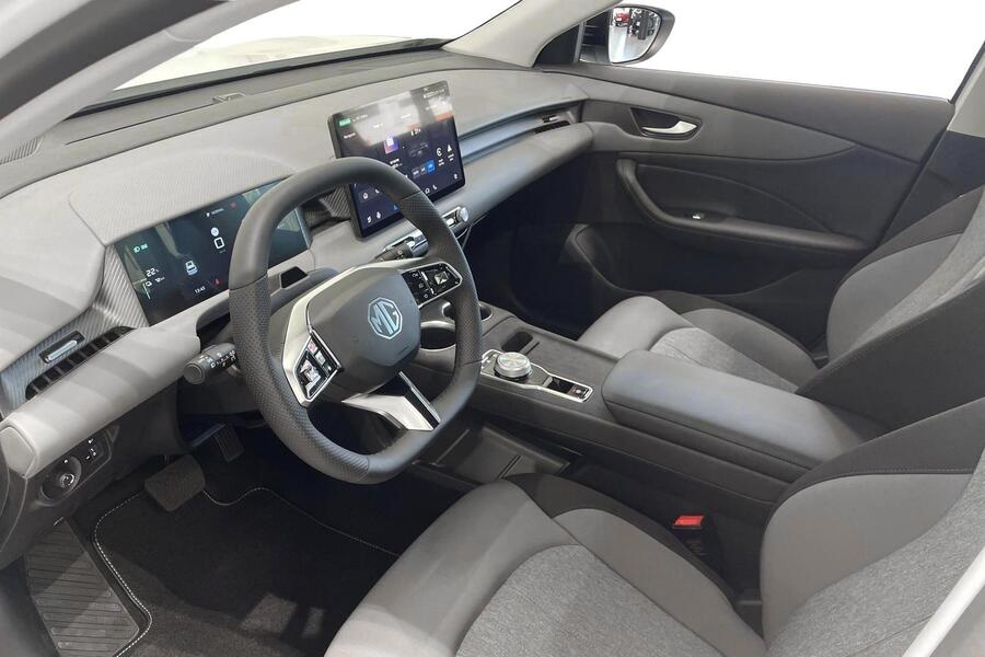 MG MGS5 EV vaihtoauto