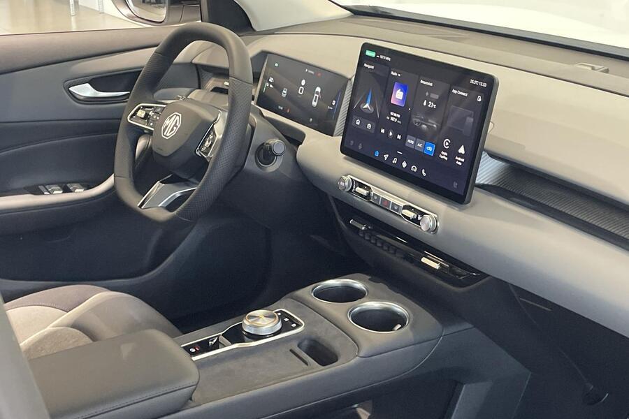 MG MGS5 EV vaihtoauto