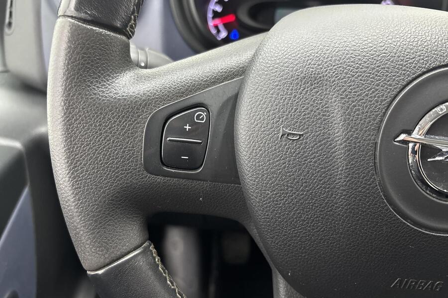 Opel Vivaro vaihtoauto