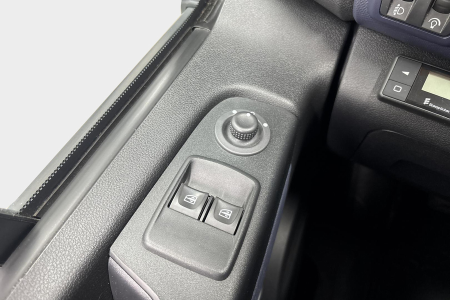 Opel Vivaro vaihtoauto