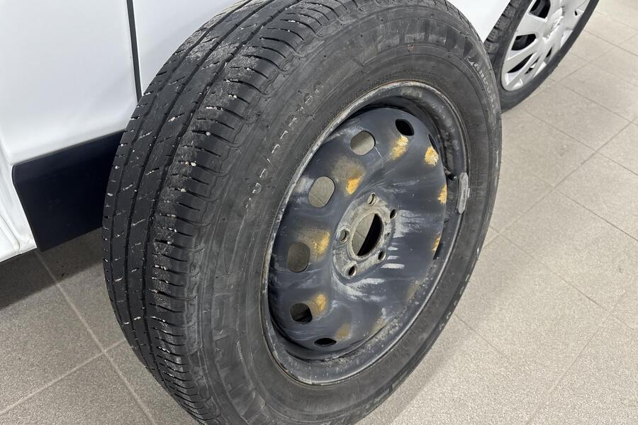 Opel Vivaro vaihtoauto