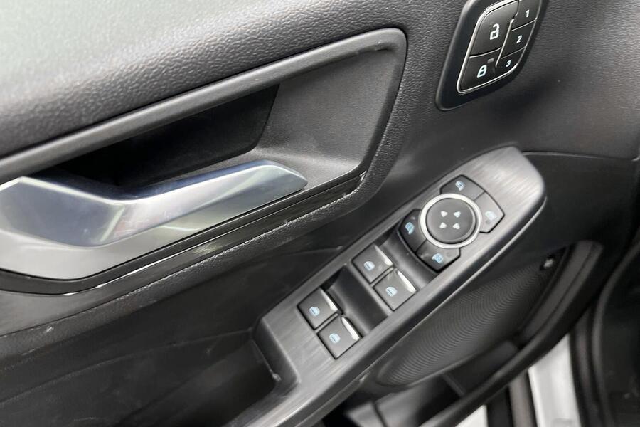 Ford Kuga vaihtoauto