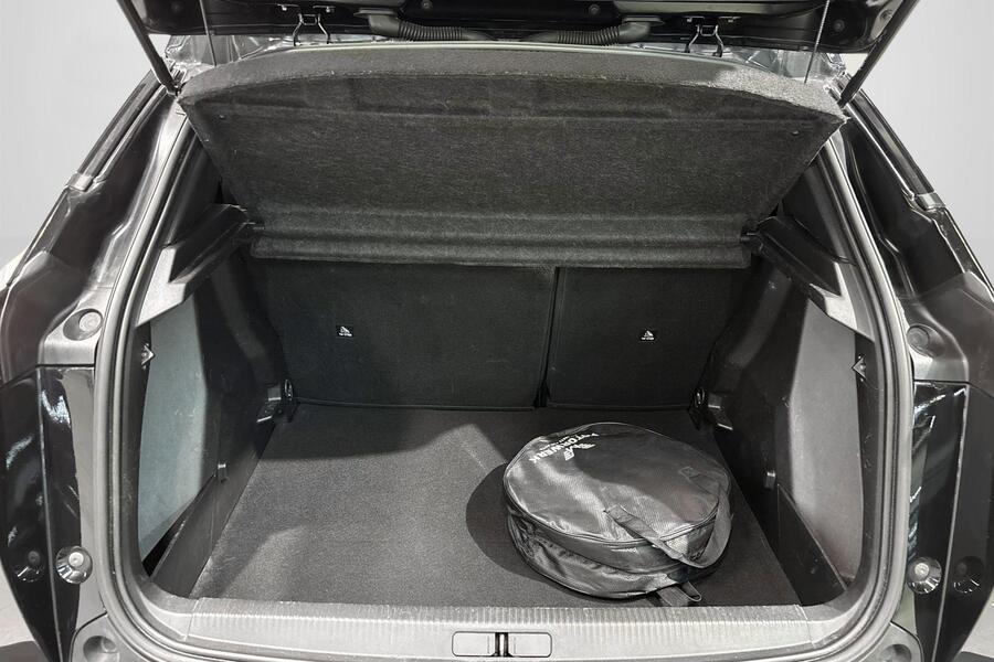 Peugeot e-2008 vaihtoauto