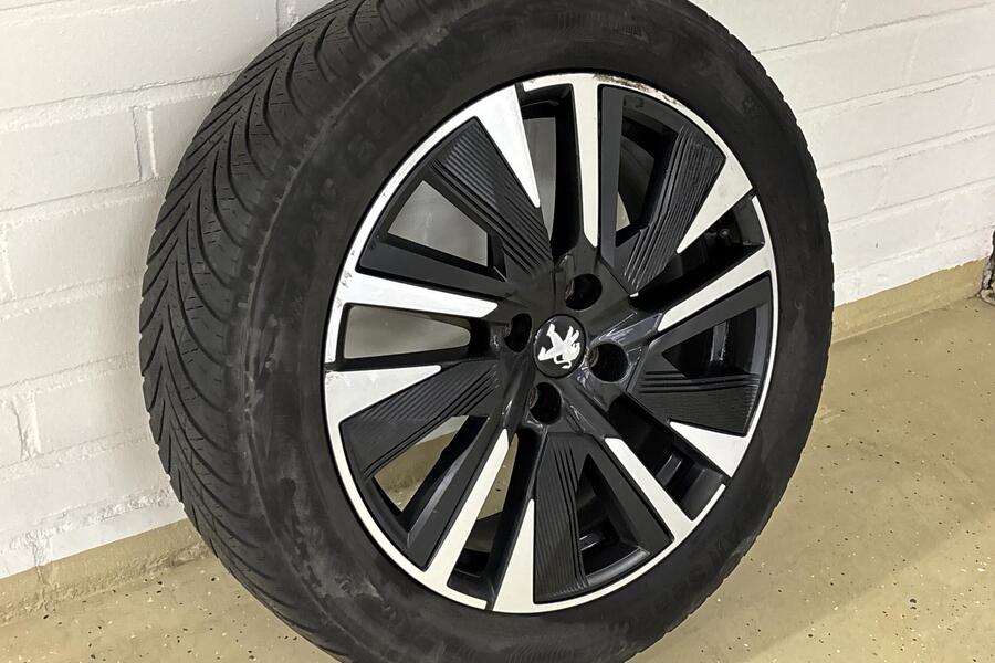 Peugeot e-2008 vaihtoauto