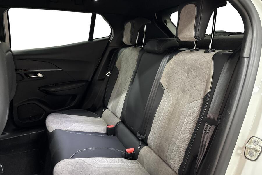 Peugeot e-2008 vaihtoauto