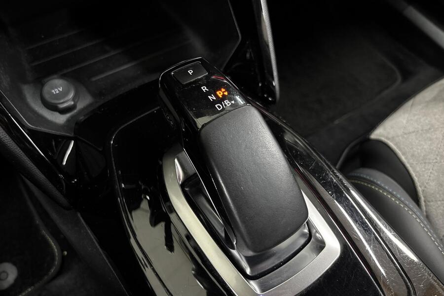 Peugeot e-2008 vaihtoauto