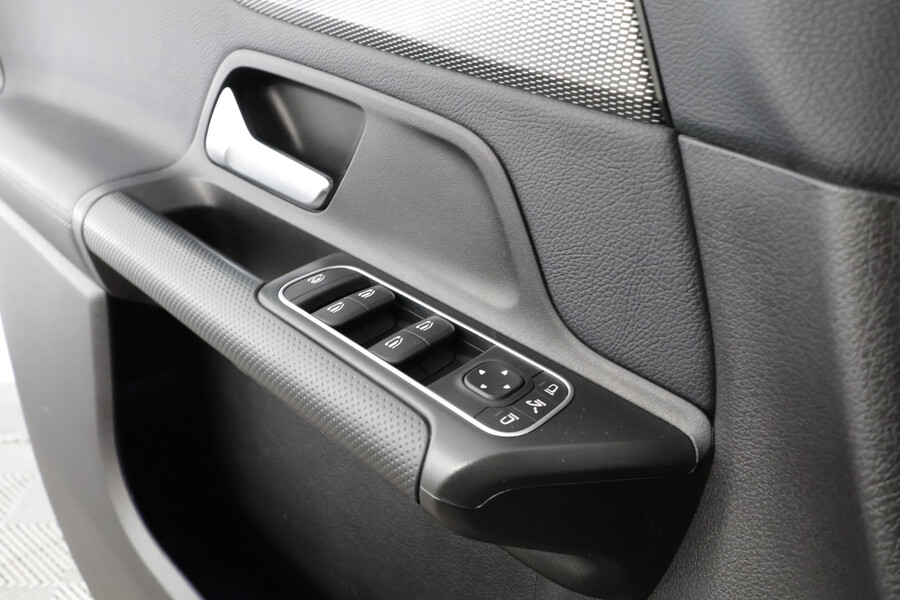 Mercedes-Benz GLB vaihtoauto