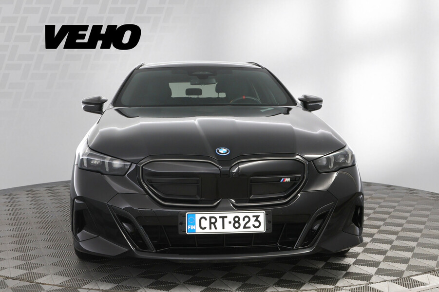 BMW i5 M60 vaihtoauto