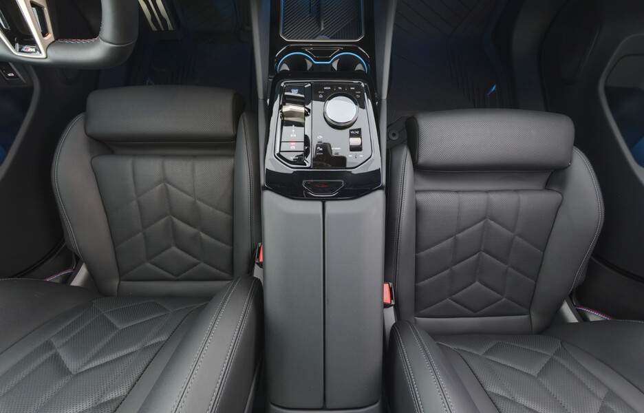 BMW i5 M60 vaihtoauto