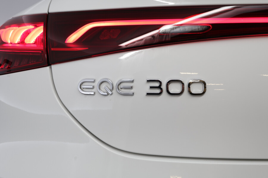 Mercedes-Benz EQE vaihtoauto