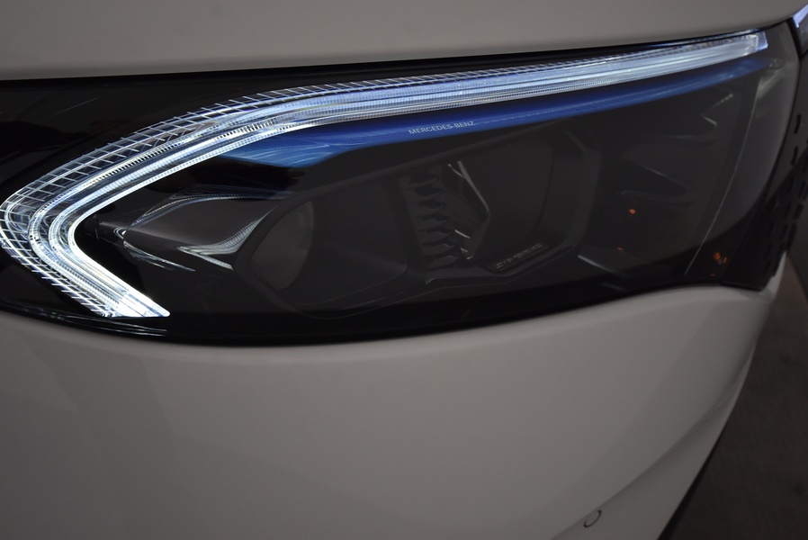 Mercedes-Benz EQB vaihtoauto