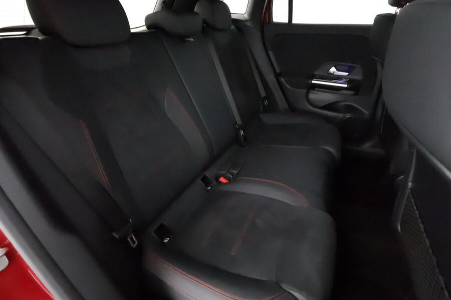 Mercedes-Benz GLA vaihtoauto