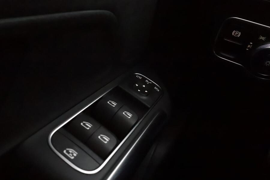 Mercedes-Benz GLA vaihtoauto