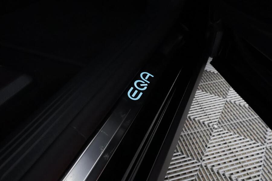 Mercedes-Benz EQA vaihtoauto