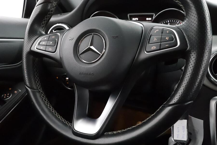 Mercedes-Benz GLA vaihtoauto