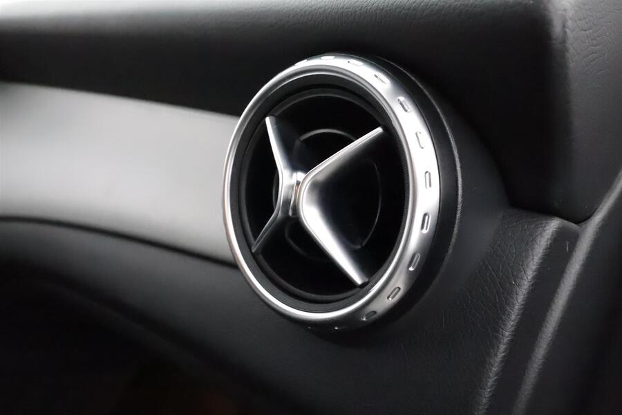 Mercedes-Benz GLA vaihtoauto