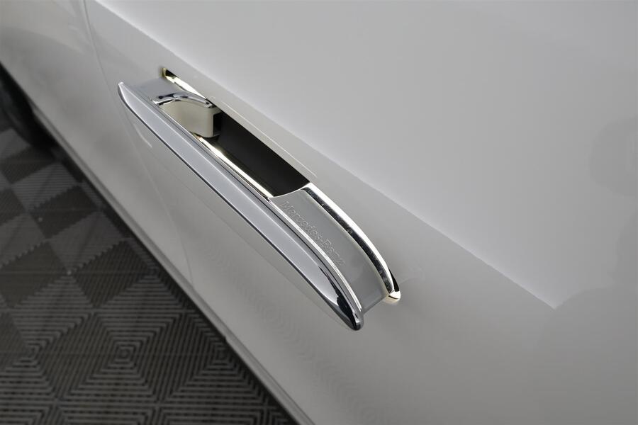 Mercedes-Benz EQS vaihtoauto