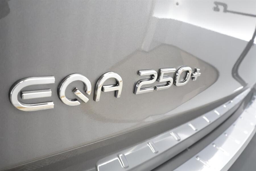 Mercedes-Benz EQA vaihtoauto