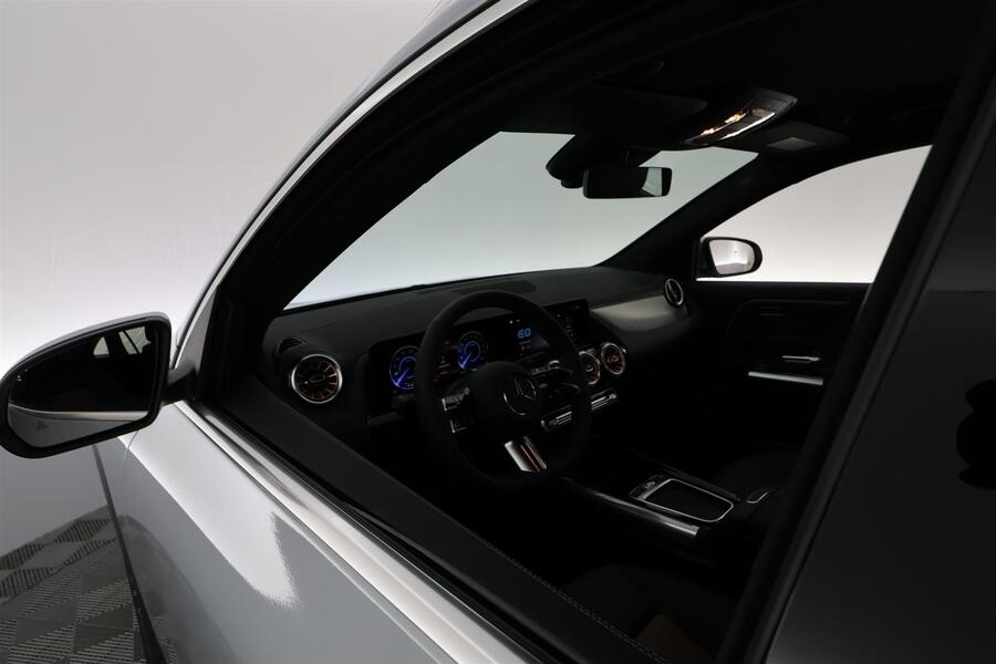 Mercedes-Benz EQA vaihtoauto