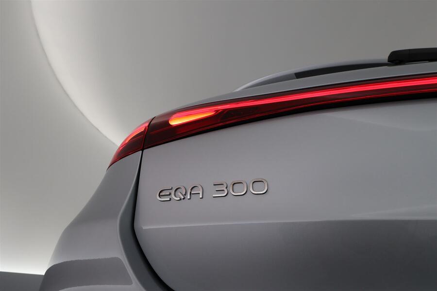 Mercedes-Benz EQA vaihtoauto