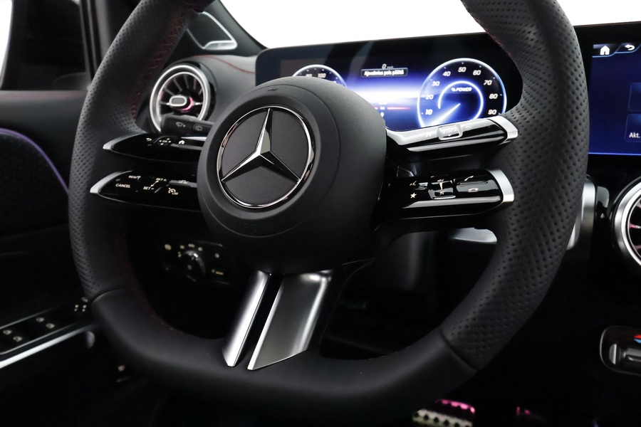 Mercedes-Benz EQB vaihtoauto