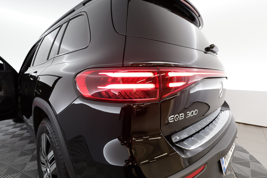 Mercedes-Benz EQB vaihtoauto
