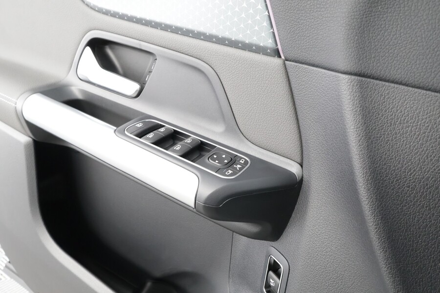 Mercedes-Benz EQA vaihtoauto