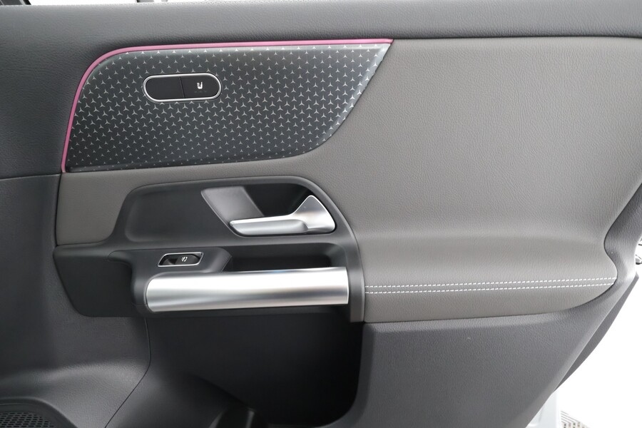 Mercedes-Benz EQA vaihtoauto