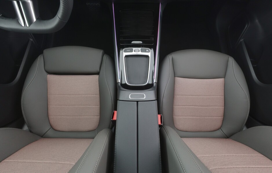 Mercedes-Benz EQA vaihtoauto