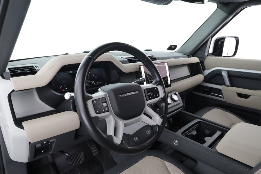 Land Rover Defender vaihtoauto