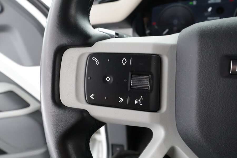 Land Rover Defender vaihtoauto