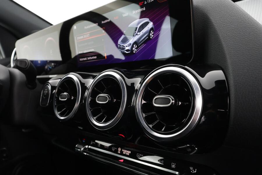 Mercedes-Benz GLA vaihtoauto