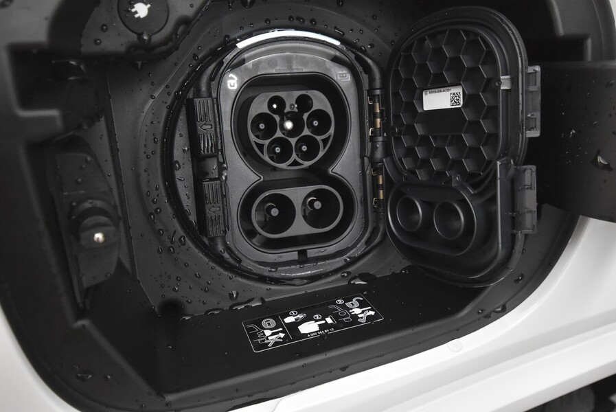 Mercedes-Benz EQA vaihtoauto