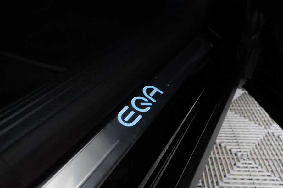Mercedes-Benz EQA vaihtoauto