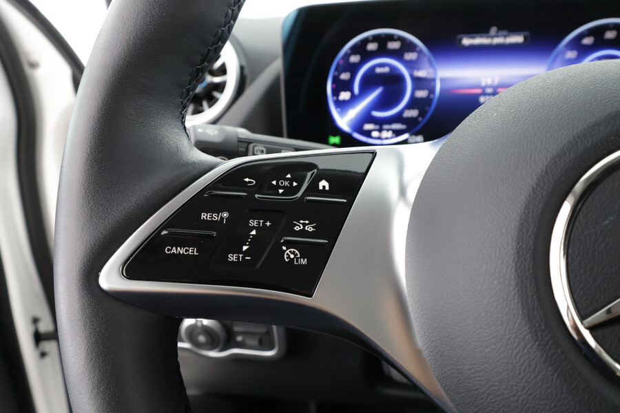 Mercedes-Benz EQA vaihtoauto