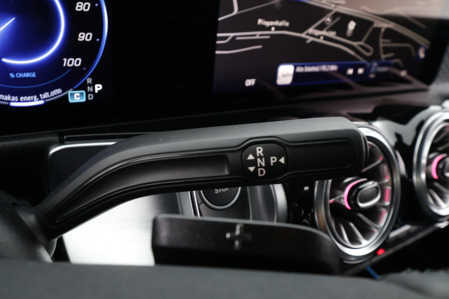 Mercedes-Benz EQB vaihtoauto