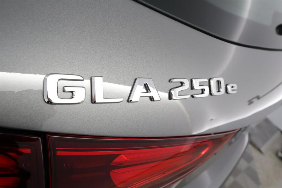 Mercedes-Benz GLA vaihtoauto