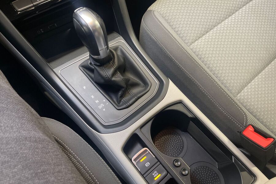 Volkswagen Touran vaihtoauto