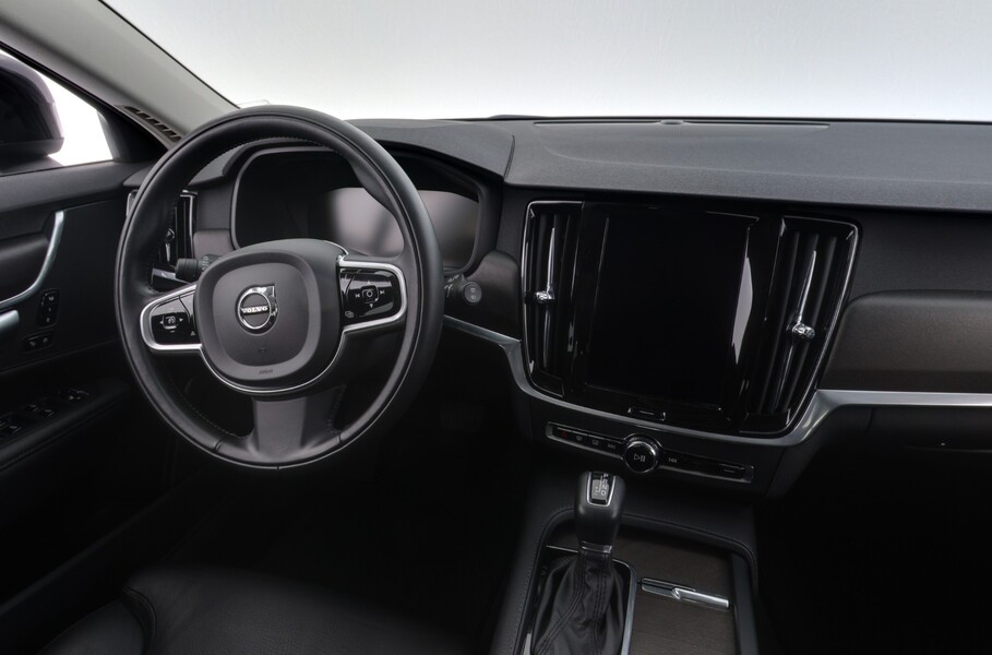Volvo V90 Cross Country vaihtoauto