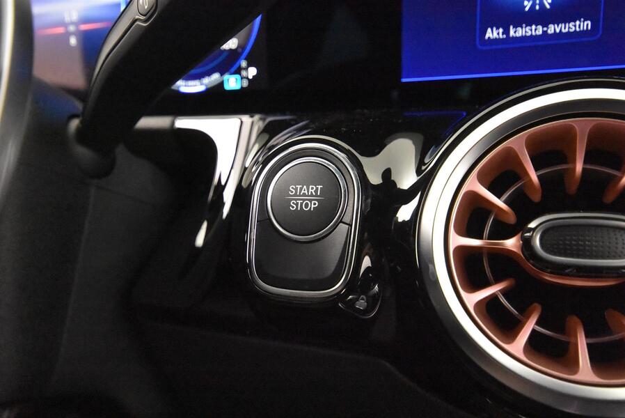 Mercedes-Benz EQA vaihtoauto