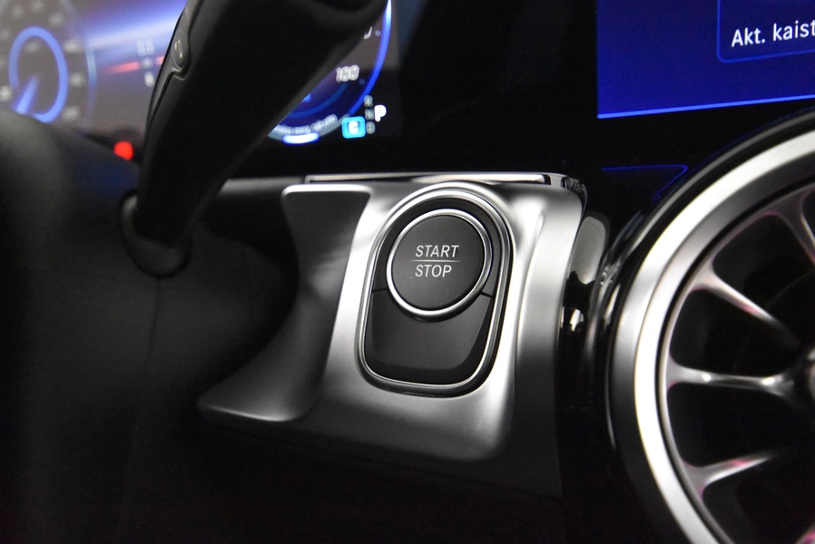 Mercedes-Benz EQB vaihtoauto