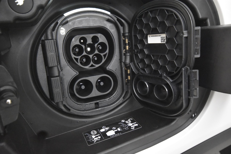Mercedes-Benz EQB vaihtoauto