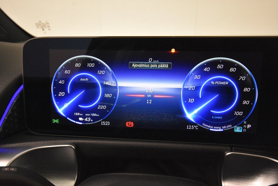 Mercedes-Benz EQB vaihtoauto