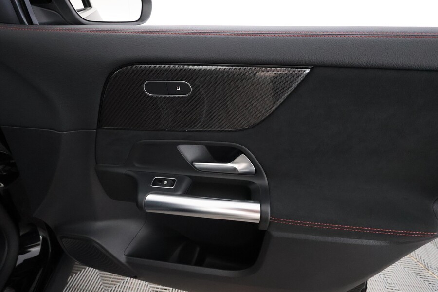 Mercedes-Benz GLA vaihtoauto