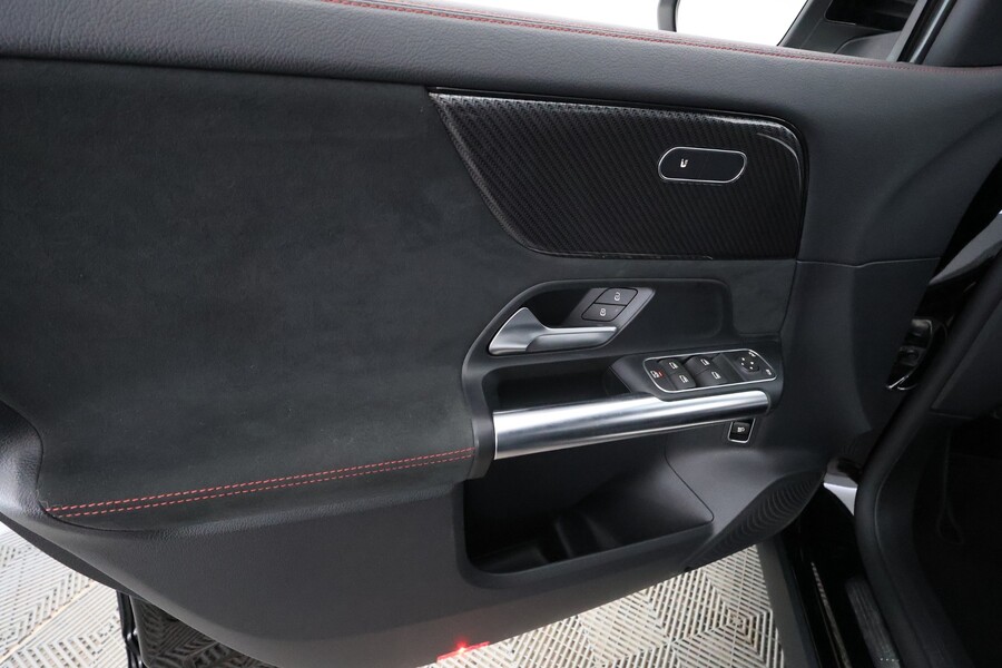 Mercedes-Benz GLA vaihtoauto