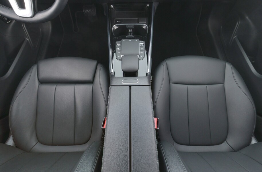 Mercedes-Benz GLB vaihtoauto