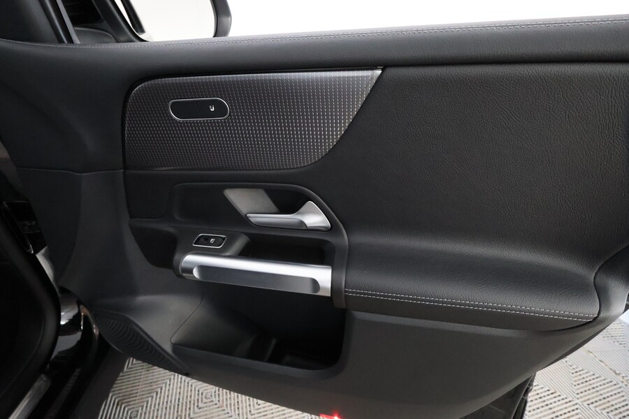 Mercedes-Benz GLB vaihtoauto